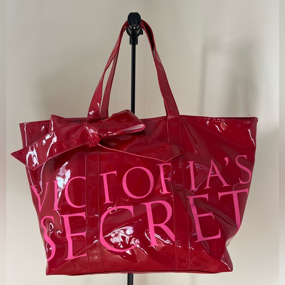 Victoria Secret Tote Red Shiny Vinyl Bow Accent Pink Stripe Lining